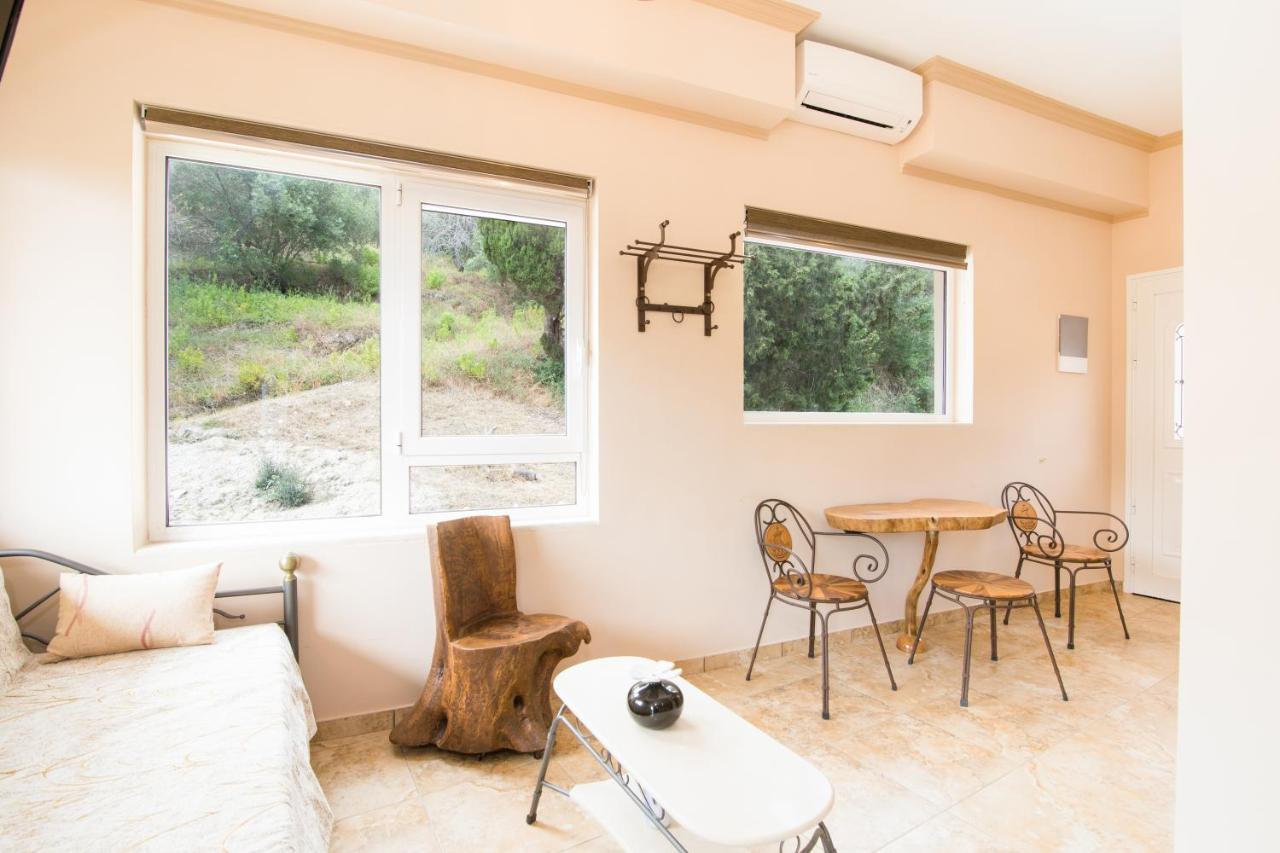 Kadith Studio - Agios Gordios Agios Gordios  Extérieur photo